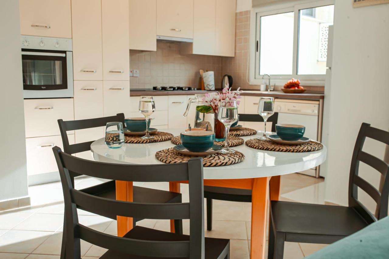 Fantastic 4 Cyprus First Line Beachfront Boghaz Exterior foto